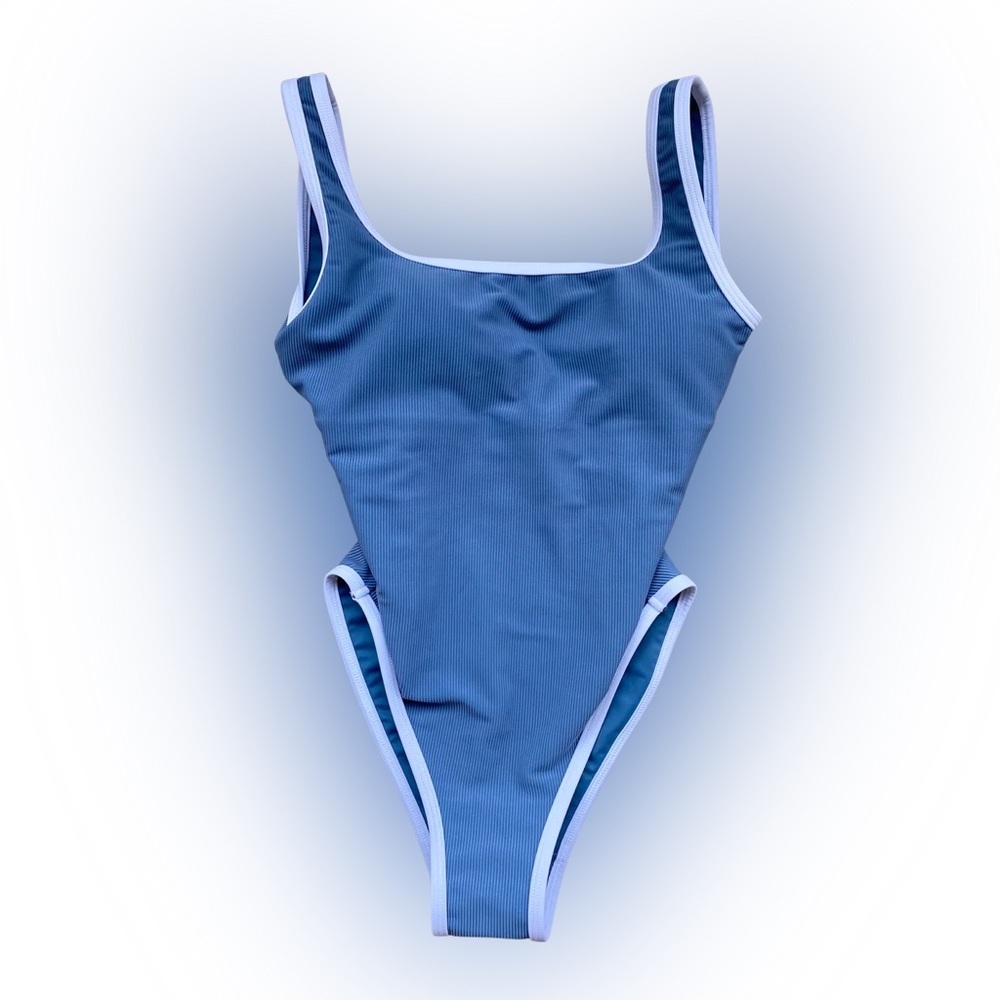 Lainsnow medium one piece denim